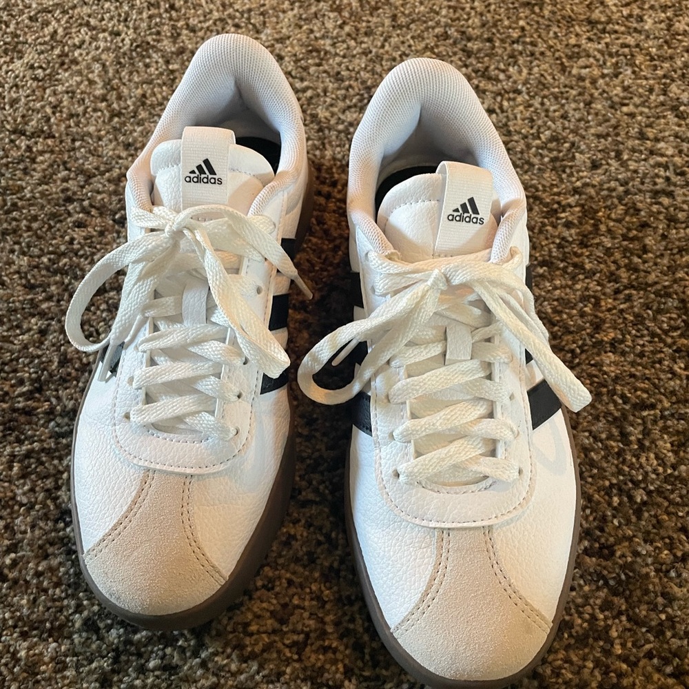 Adidas VL Court size 8